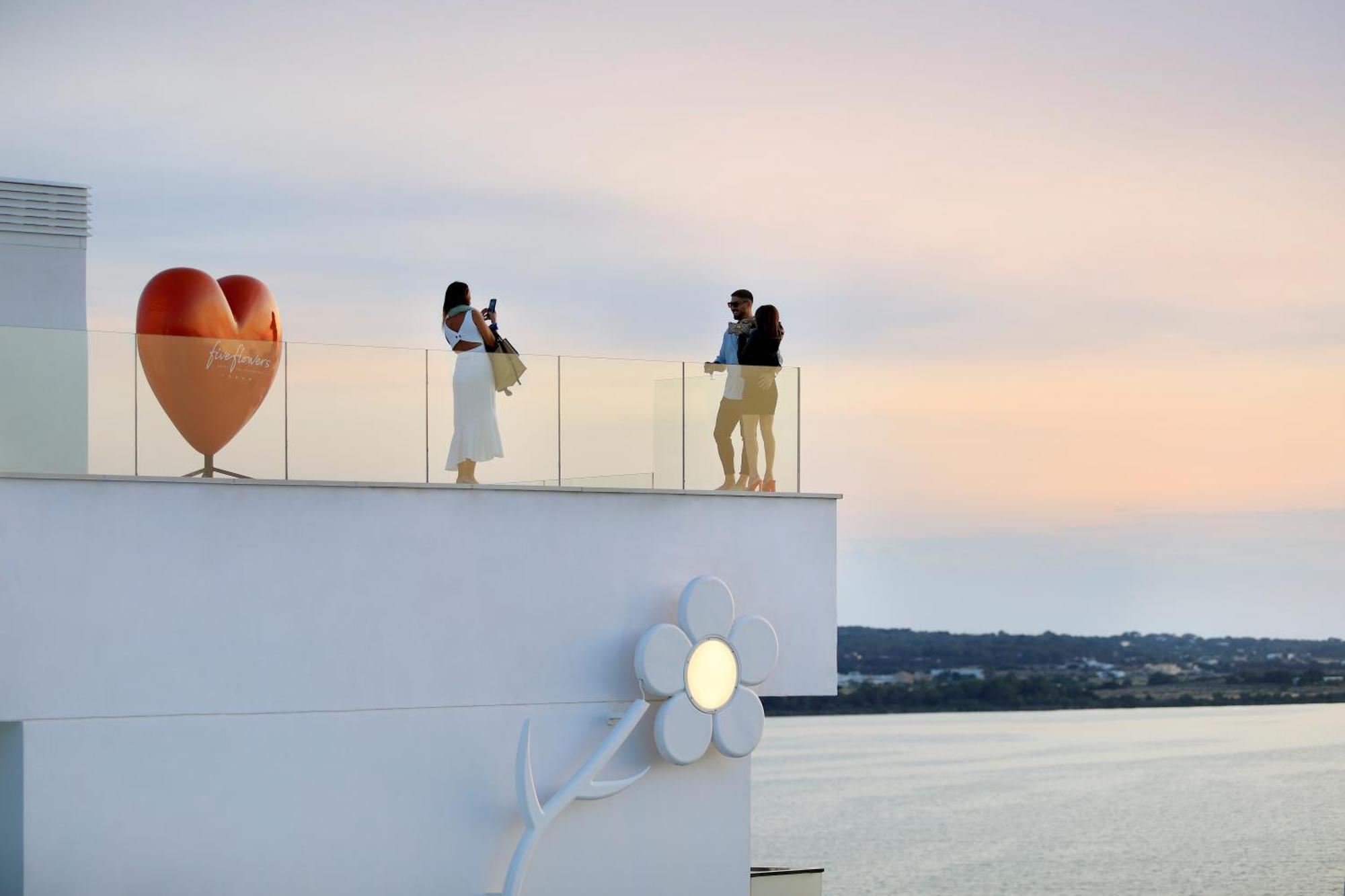 Five Flowers Hotel Formentera, Member Of Melia Collection 에스푸홀스 외부 사진