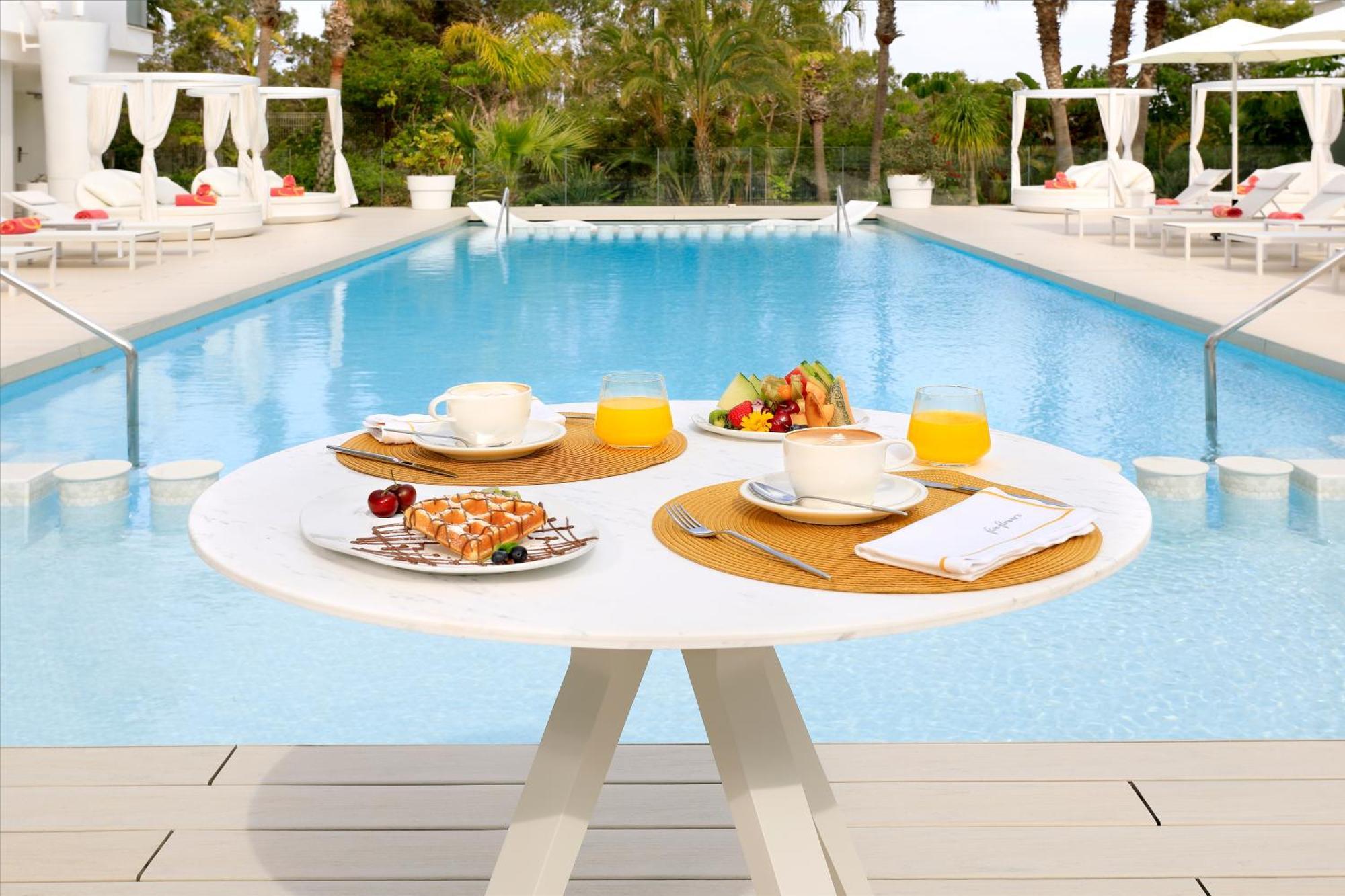 Five Flowers Hotel Formentera, Member Of Melia Collection 에스푸홀스 외부 사진