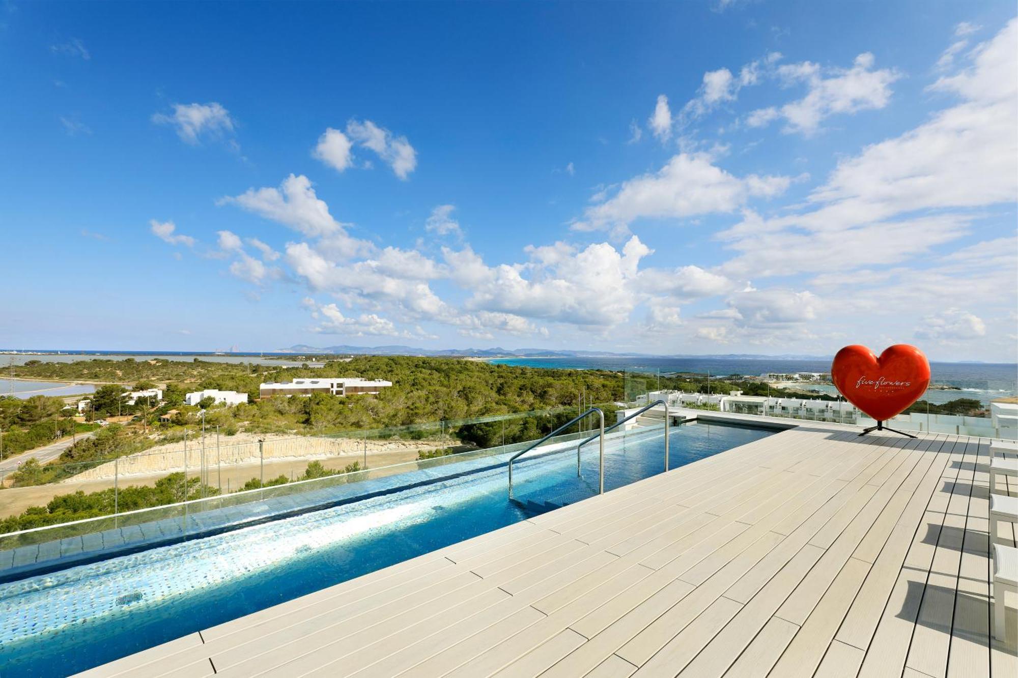 Five Flowers Hotel Formentera, Member Of Melia Collection 에스푸홀스 외부 사진