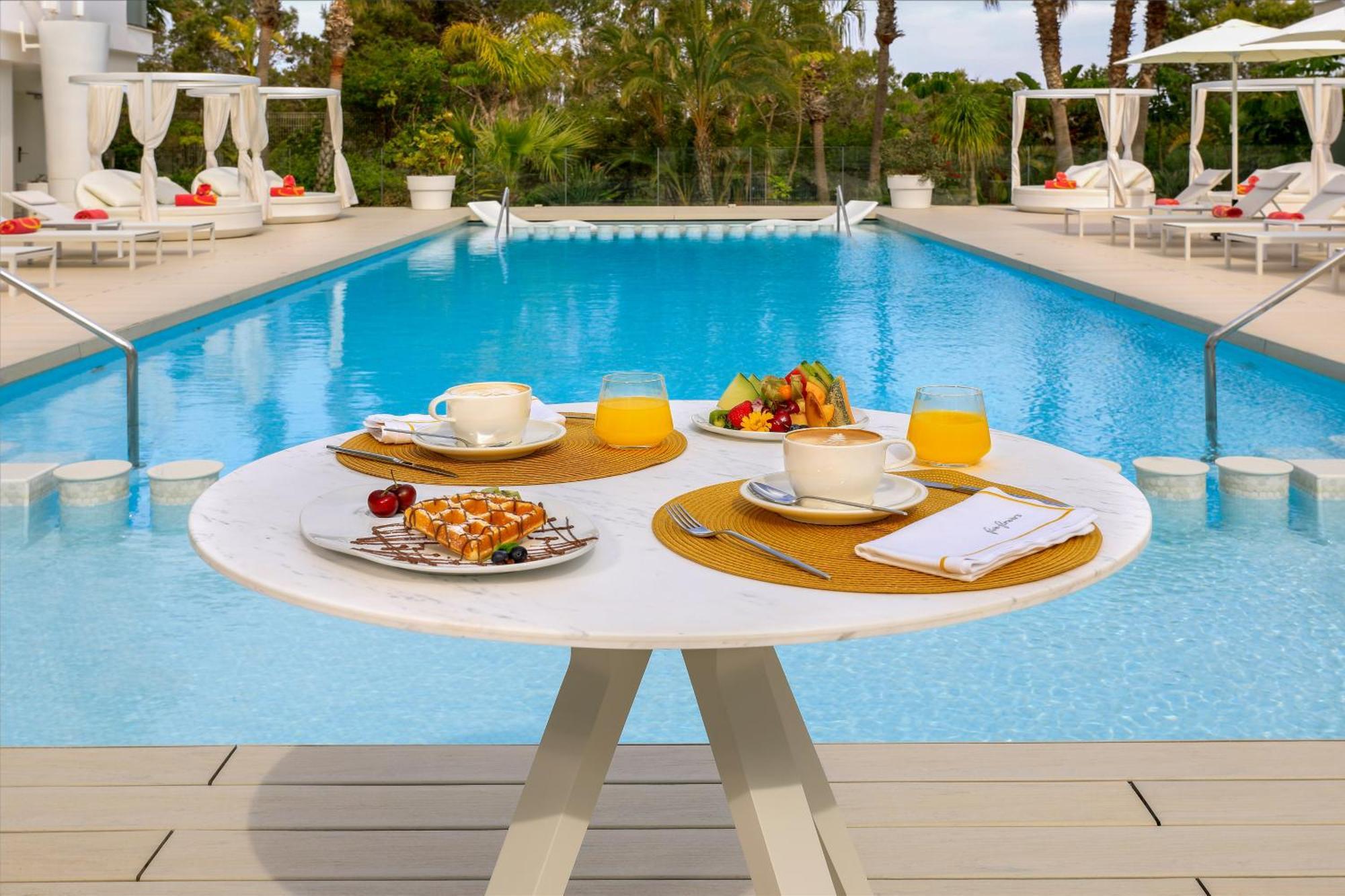 Five Flowers Hotel Formentera, Member Of Melia Collection 에스푸홀스 외부 사진