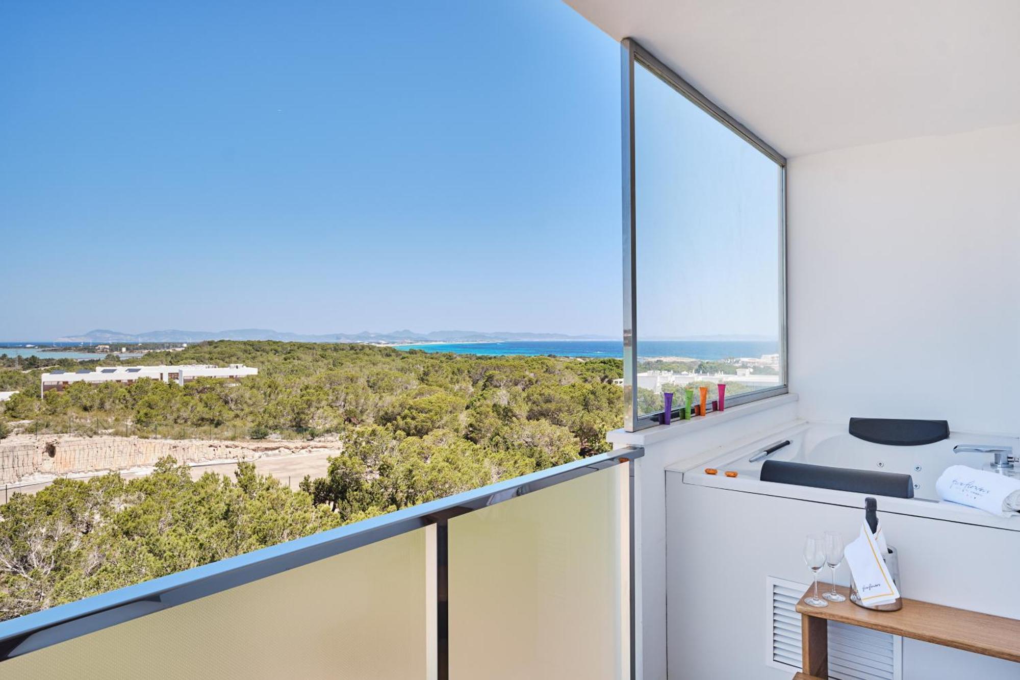 Five Flowers Hotel Formentera, Member Of Melia Collection 에스푸홀스 외부 사진